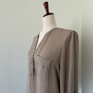ZAC & RACHEL - Tan Sheer Half Button Down Blouse, Women’s Size Small, Pocket
